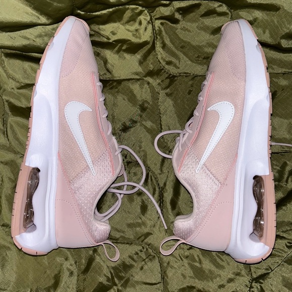 Sold Locally!  💁‍♀️Air Max Intrlk Lite - Picture 3 of 10